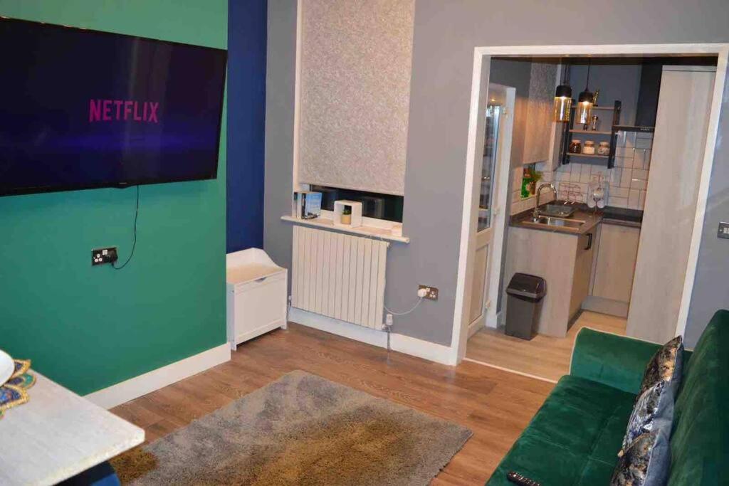 Unique 4 Bed House In Derby Perfect For Contractors And Families Villa Exterior foto
